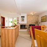 Nyaraló House Srecko