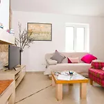 Nyaraló House Srecko *