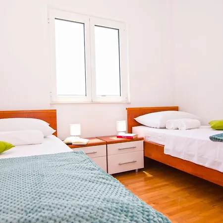 Vakantiehuis House Srecko *