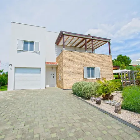 Feriehus House Srecko *