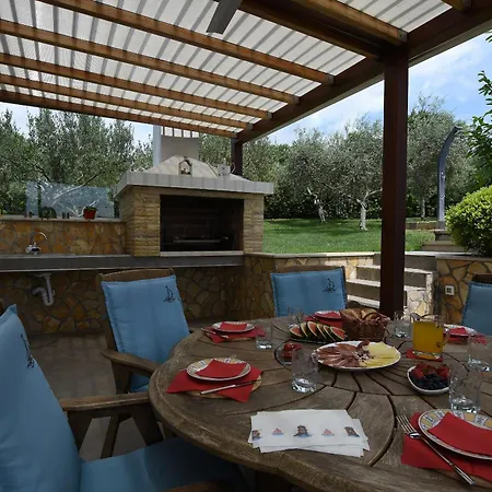 House Lucky Holiday home